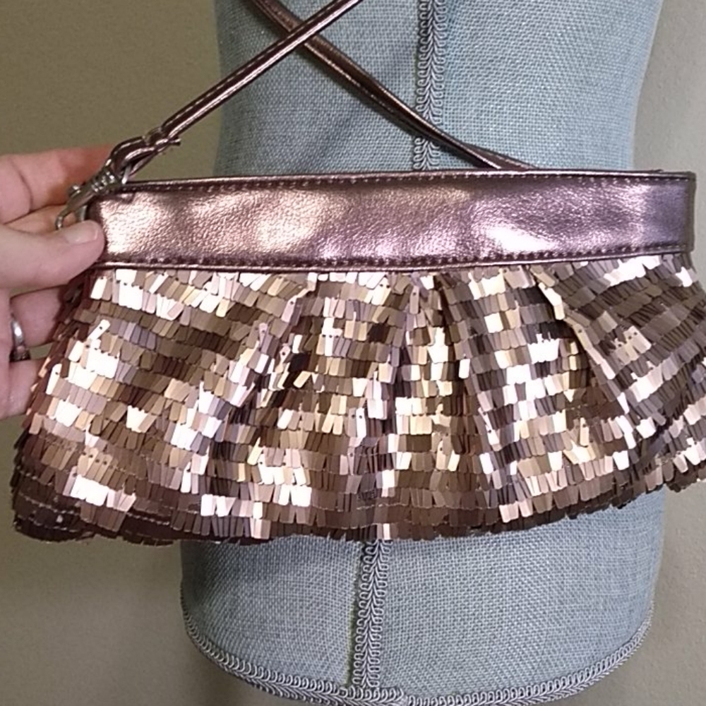 Handbag - Picture 3 of 4